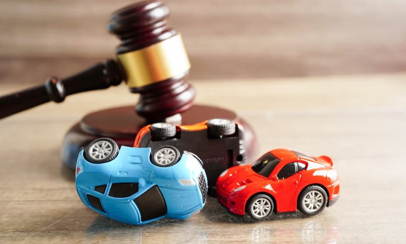 Descubre cuánto se puede ganar en una demanda de accidente de carro en Florida. Explora factores clave que afectan la compensación. Descubre cuánto se puede ganar en una demanda de accidente de carro en Florida. Explora factores clave que afectan la compensación.
