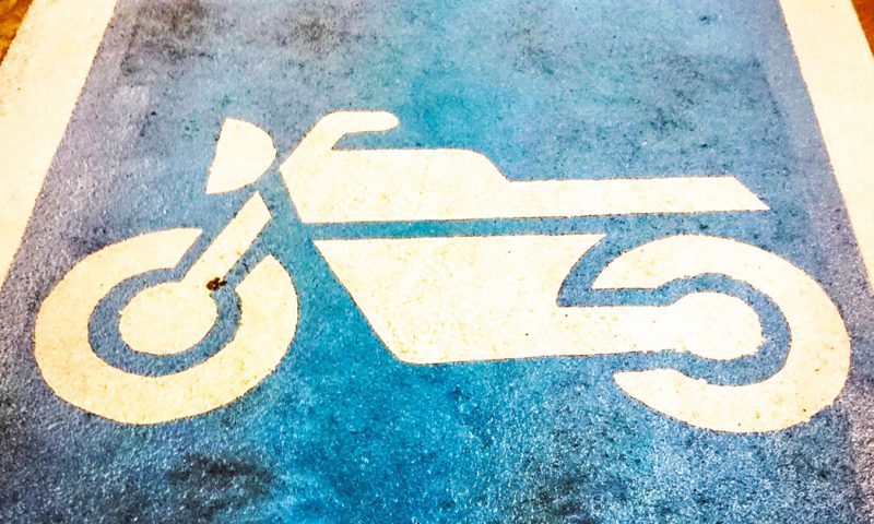 difference-between-lane-splitting-lane-sharing difference-between-lane-splitting-lane-sharing